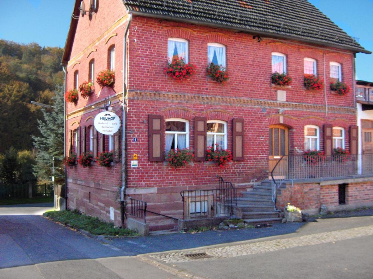 Heuhof-Breitau Heulager Hotel Sontra Exterior photo